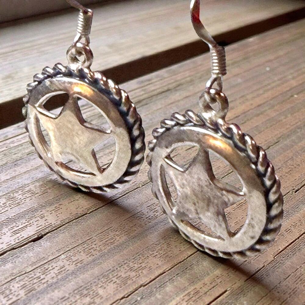 Artisan Owl Silver Tone Texas Star Drop Earrings Womens Western Lone Star